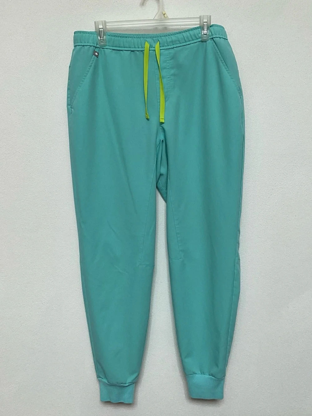 Figs Tansen Cactus Green Jogger Scrub Pants With Drawstring Waist Size L Men's